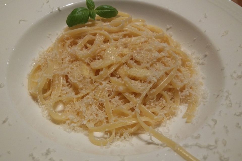 Capellini con burro e parmigiano