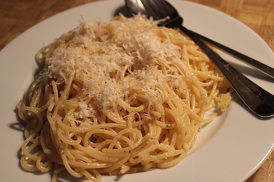 Capellini con burro e parmigiano