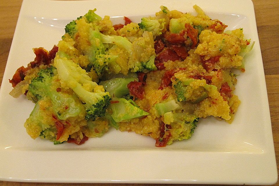 Polenta mit Fenchel,  Brokkoli und getrockneten Tomaten