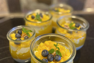 Mango Quark Dessert Mit Walnussen Chefkoch