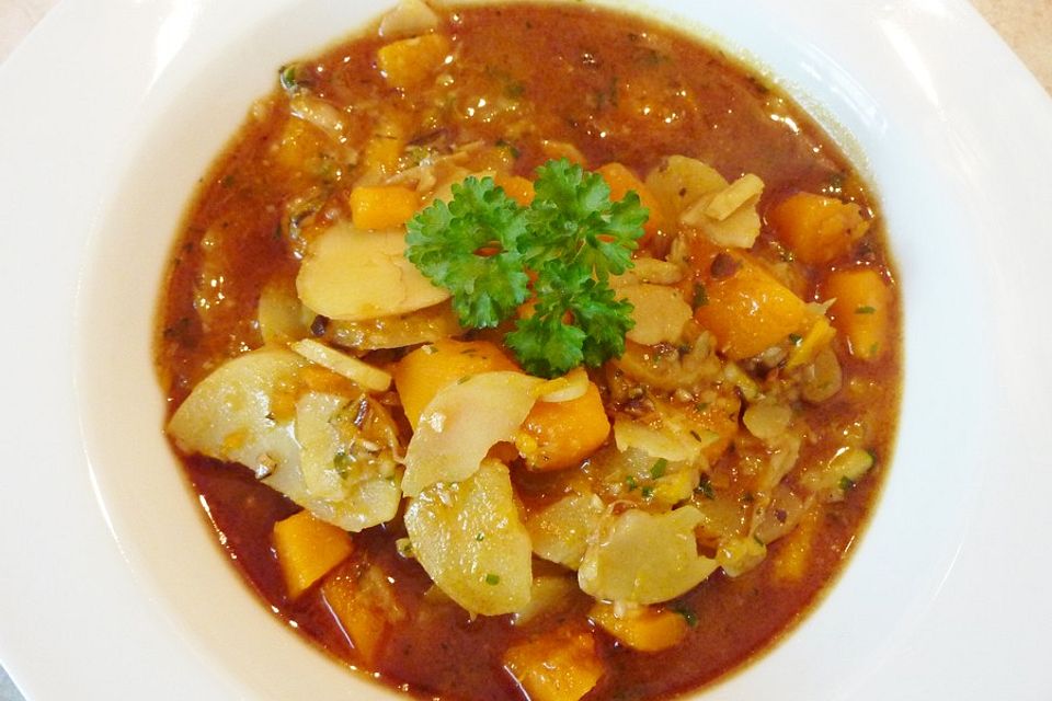 Vegetarisches Kürbis - Kartoffel - Gulasch