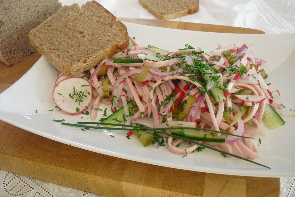 Sommerlicher Wurstsalat