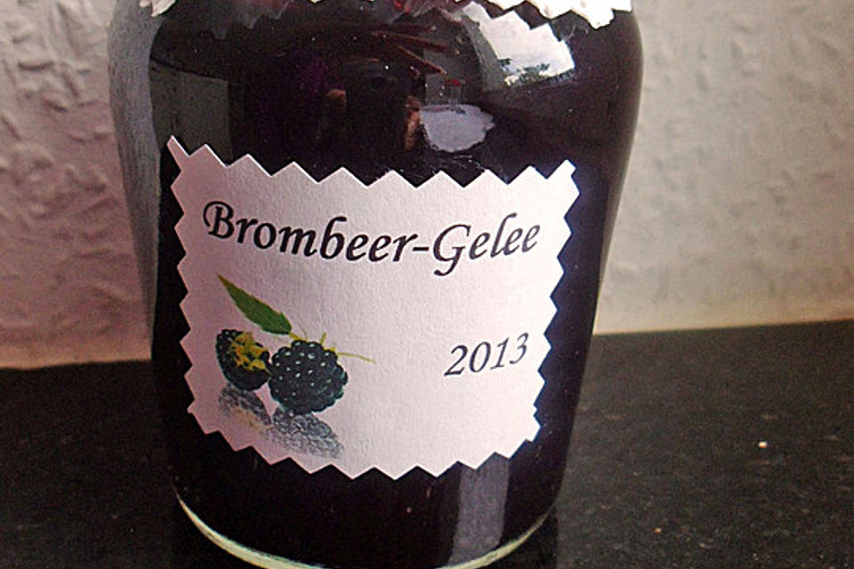 Brombeergelee und Brombeer - Himbeer - Gelee