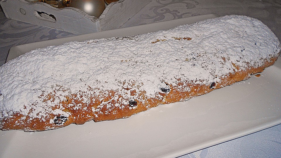 Quarkstollen mit Marzipanfüllung von Roggenfreundin| Chefkoch
