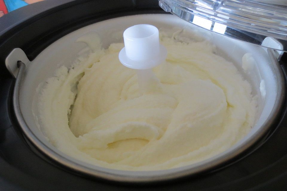 Joghurt-Vanille-Sahne-Eis