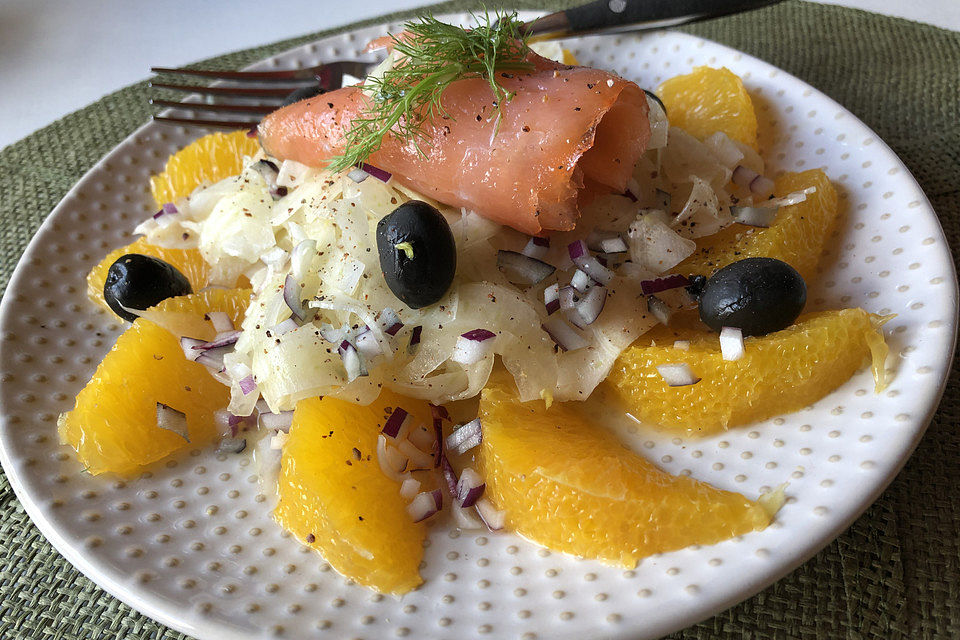 Fenchel - Orangen - Salat mit geräuchertem Lachs