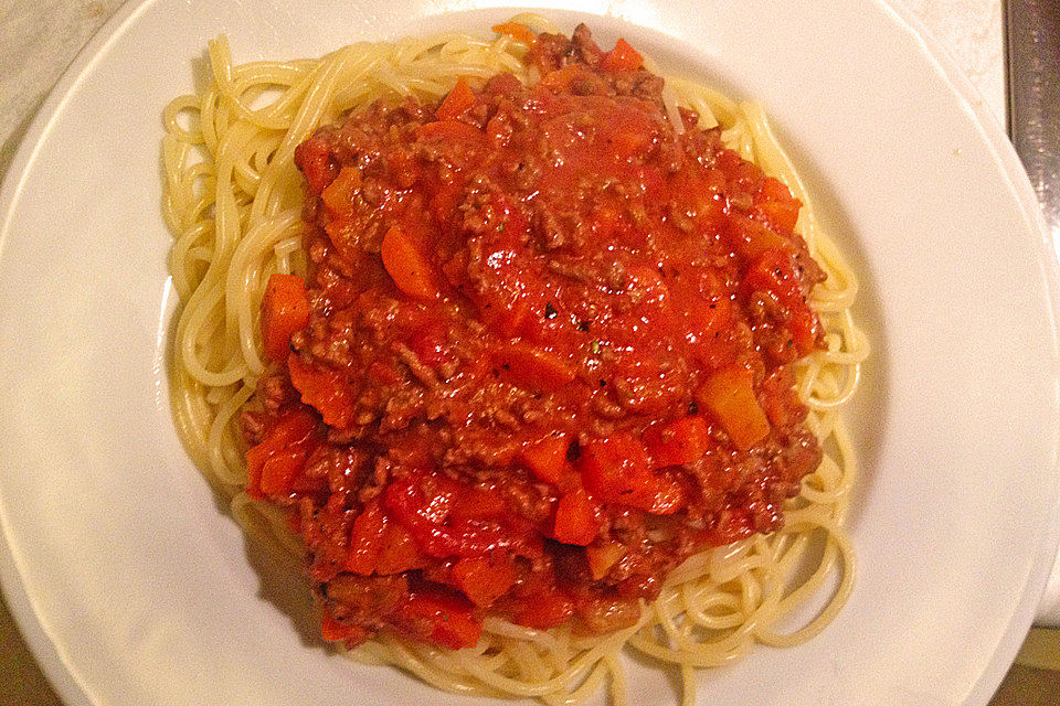 Spaghetti mit Sauce Bolognese