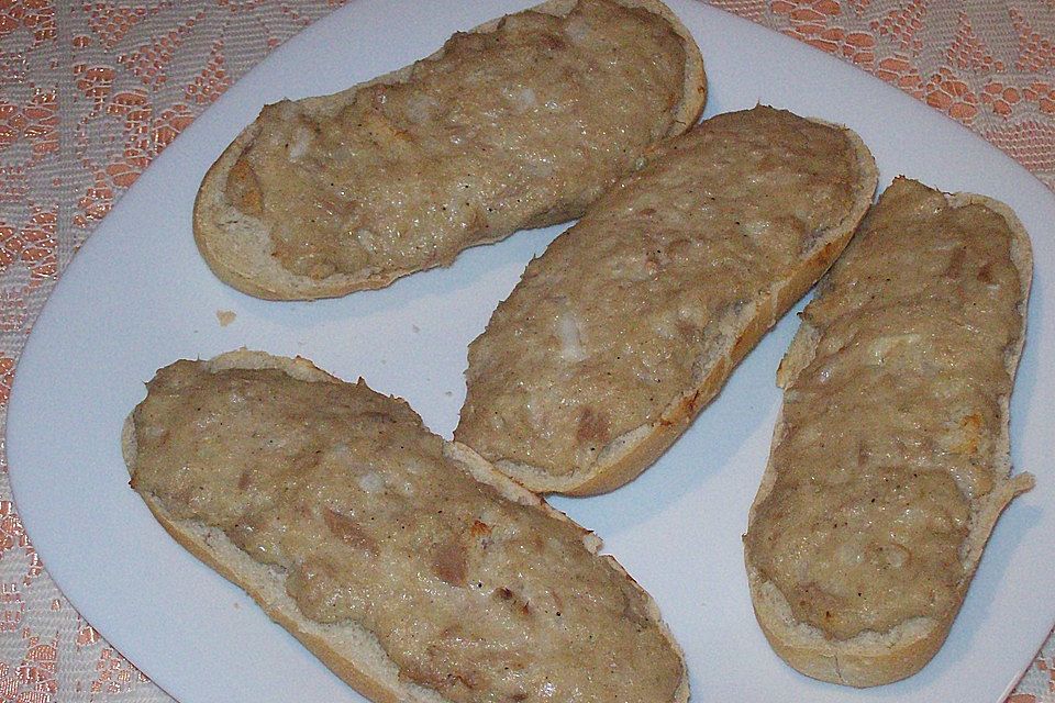 Schmandbrötchen mit Thunfisch