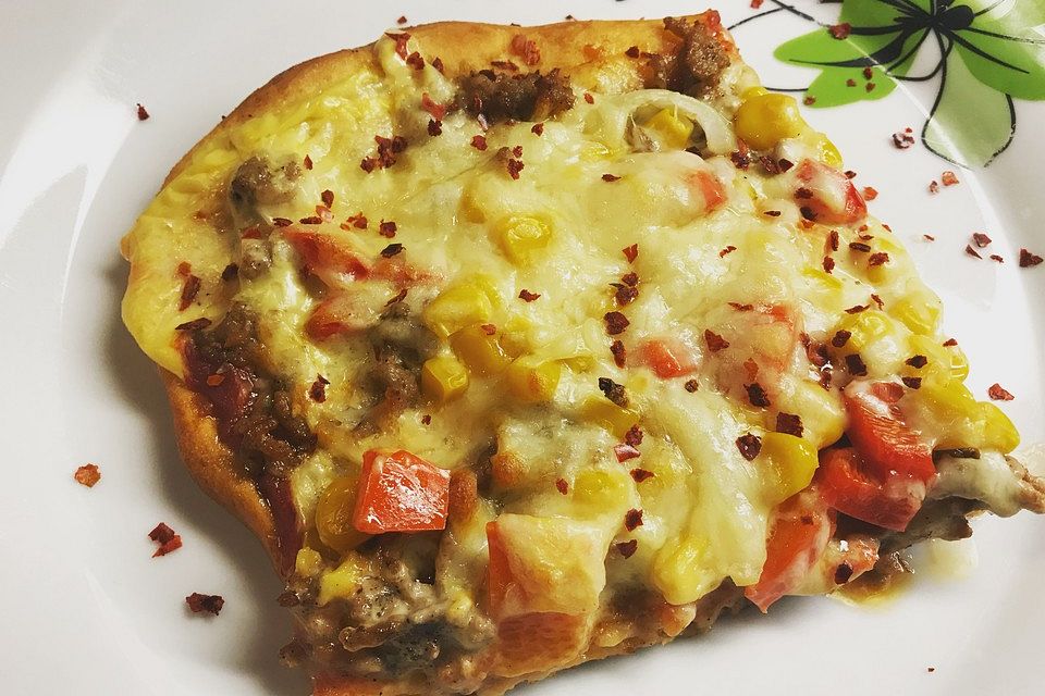 Hackfleisch - Pizza mit Sauce Hollandaise