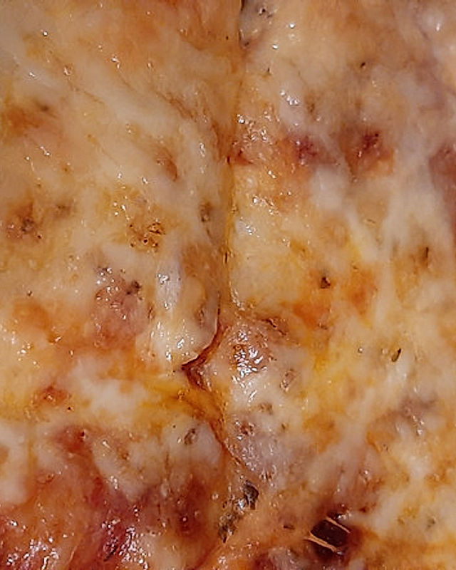 Hackfleisch - Pizza mit Sauce Hollandaise