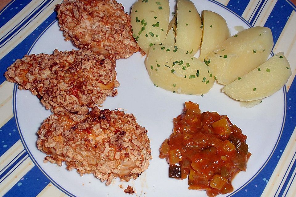 Knusperschnitzel mit Salat