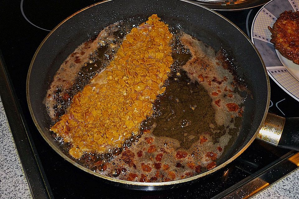 Knusperschnitzel mit Salat