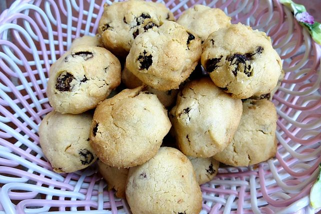 Knusprige Rosinenhäufchen von sabig| Chefkoch