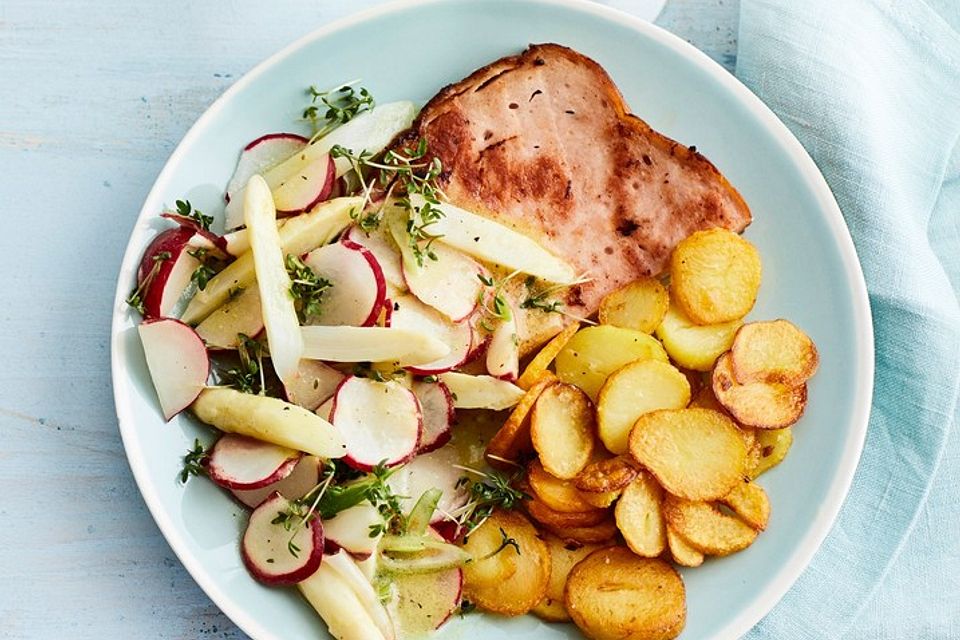 Radieschen - Kresse - Salat mit Leberkäse