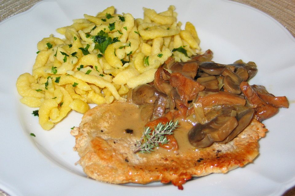 Schweineschnitzel nach Jägerart