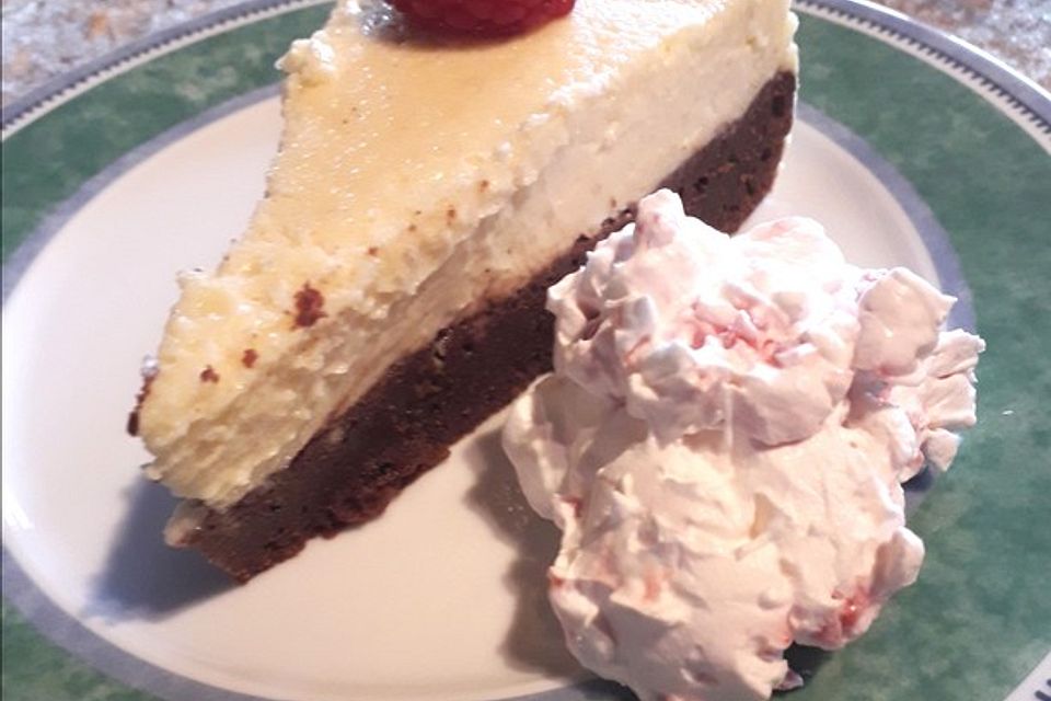 Käsekuchen  mit  Brownie Boden