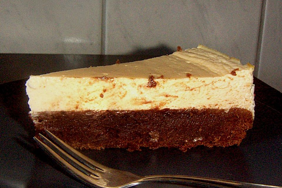 Käsekuchen  mit  Brownie Boden