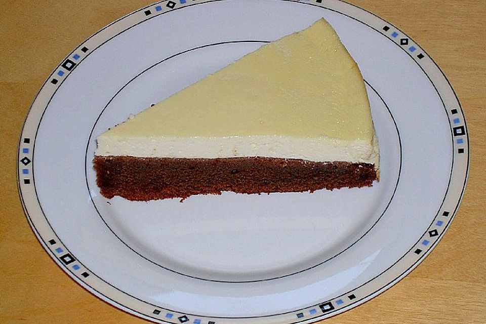 Käsekuchen  mit  Brownie Boden