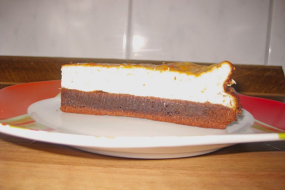 Käsekuchen  mit  Brownie Boden