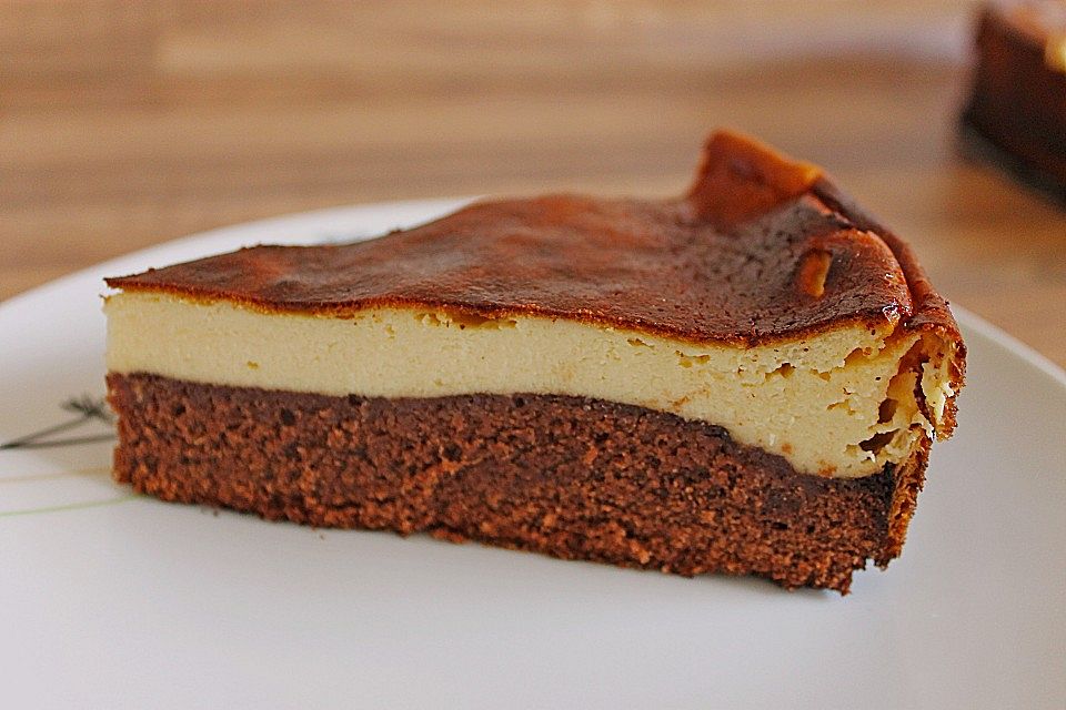 Käsekuchen  mit  Brownie Boden