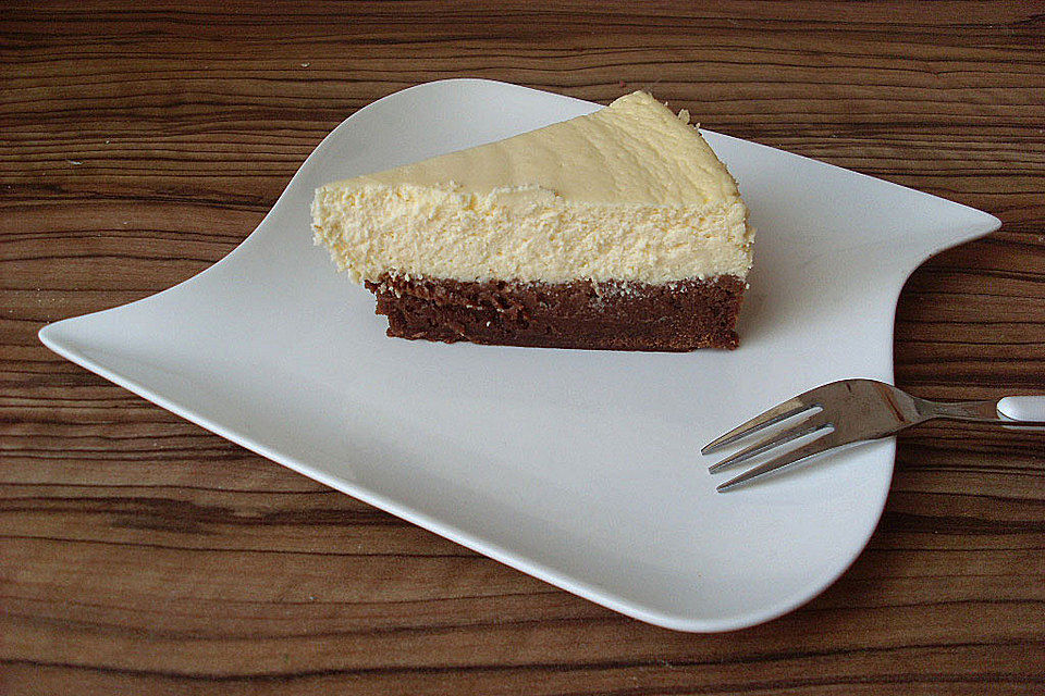 Käsekuchen  mit  Brownie Boden