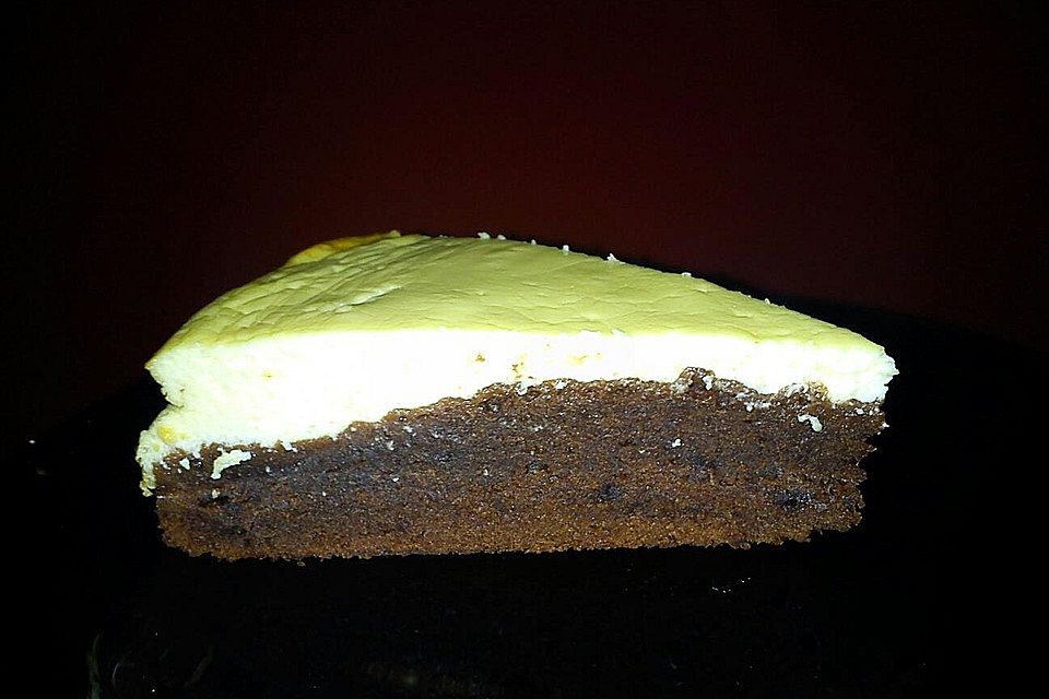 Käsekuchen  mit  Brownie Boden