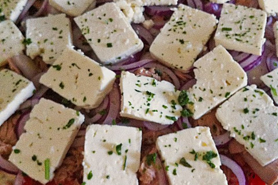 Fladenbrot mit Tomaten und Feta - Käse gefüllt