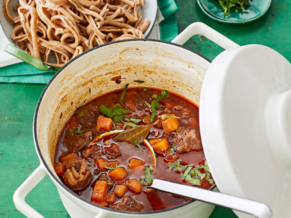 Illes einfaches Gulasch ohne großen Aufwand von Illepille| Chefkoch