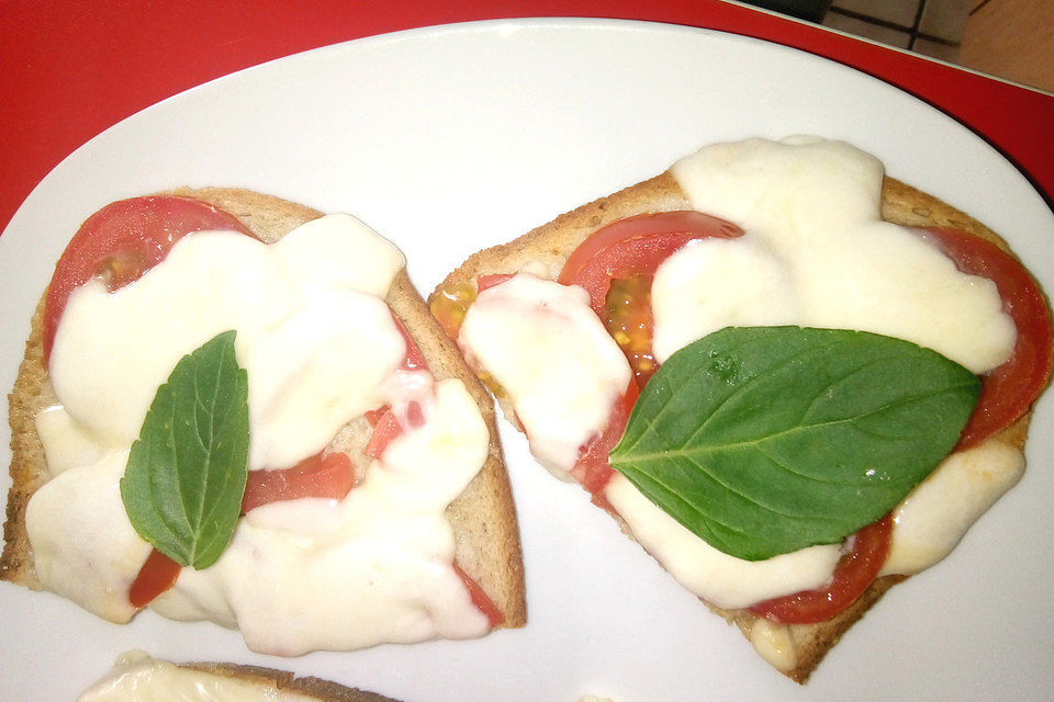 Tomaten - Mozzarella - Brot