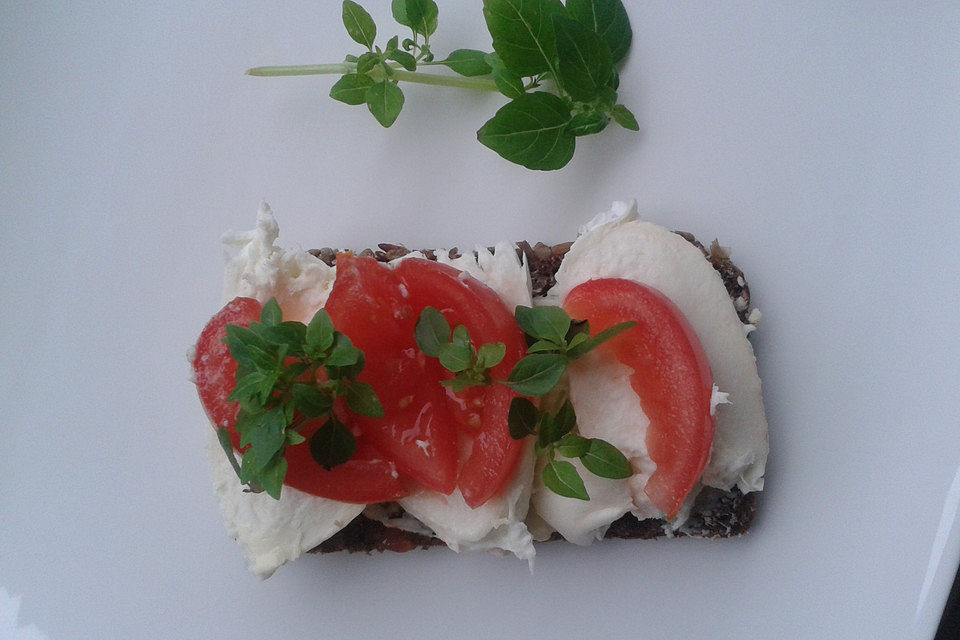 Tomaten - Mozzarella - Brot