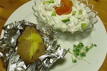 Ofenkartoffeln mit Lachs-Avocado-Creme