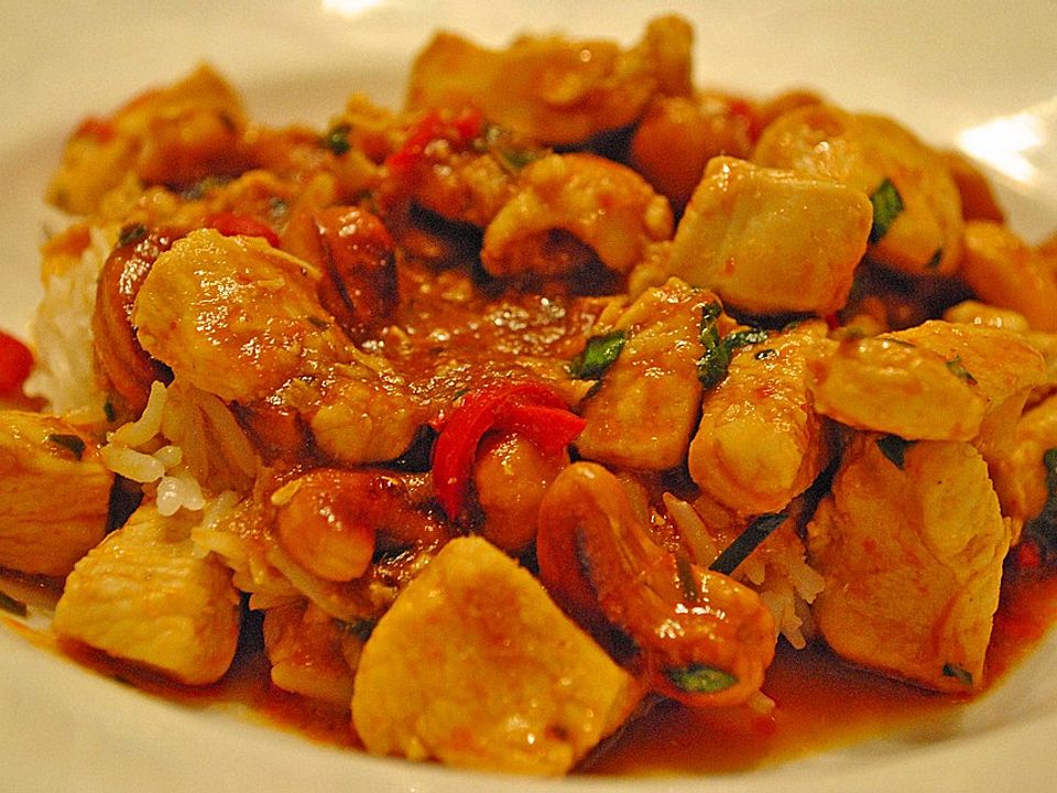 Gebratenes Hühnchen mit roter Currypaste &amp; Cashewnüssen von Jicky| Chefkoch