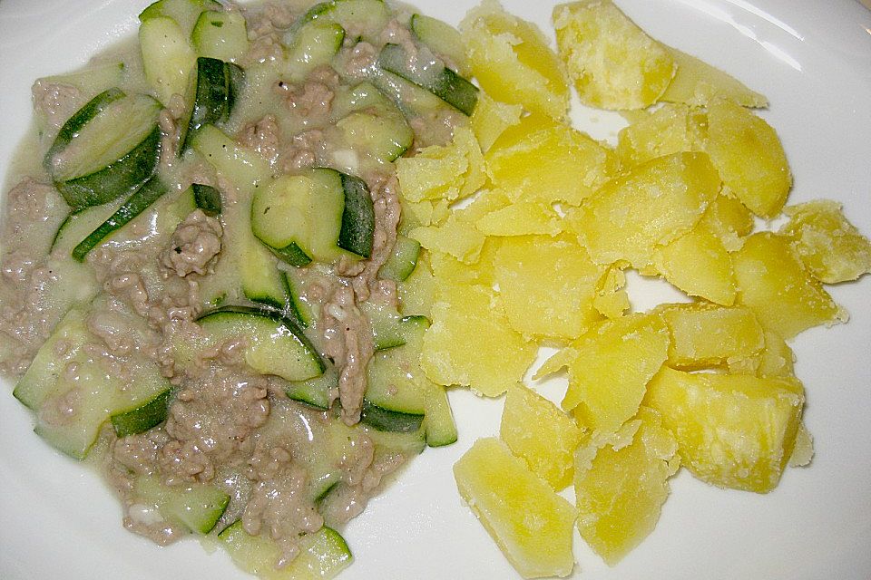 Würzige Zucchini - Hackfleisch - Pfanne