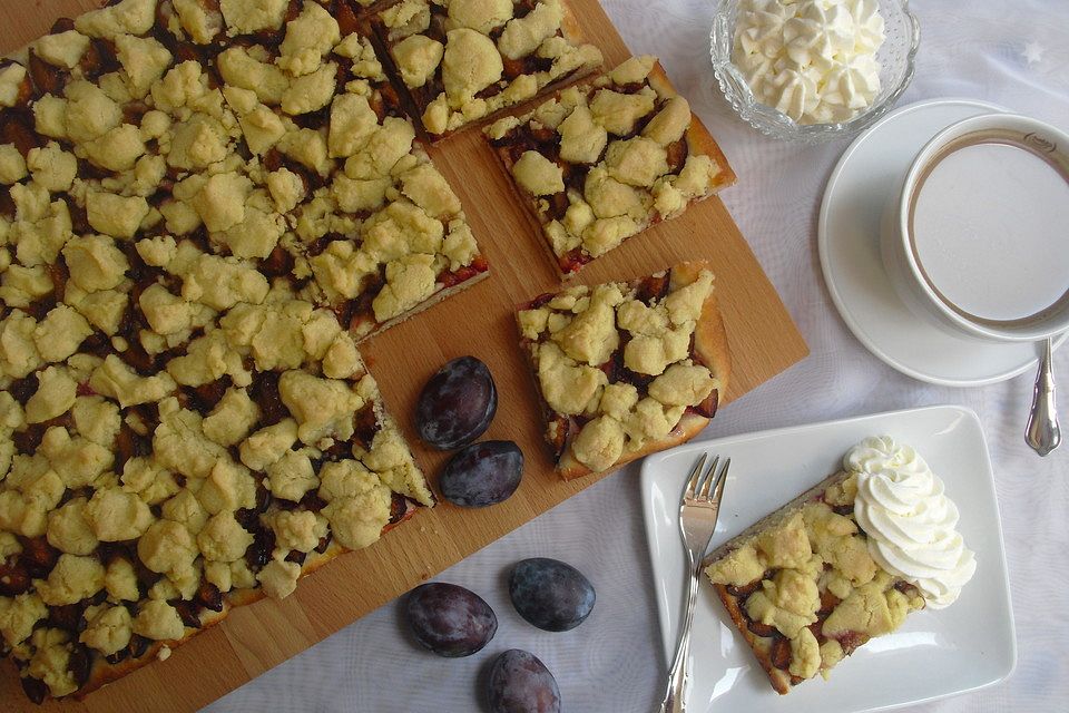 Pflaumenkuchen aus Quarkölteig mit Streuseln