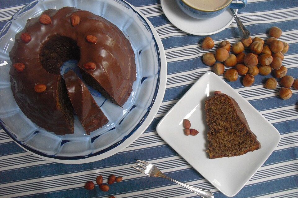 Eierlikör - Schoko - Nuss - Kuchen