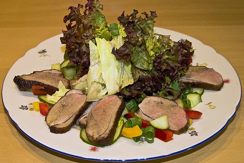 Salat mit Entenbrustfilet