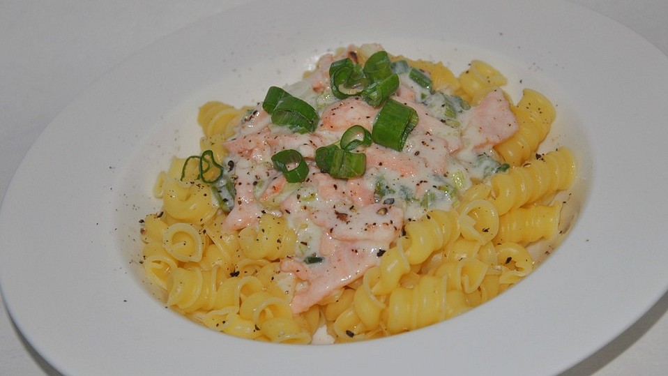 Nudeln mit Räucherlachs von sramaravilla