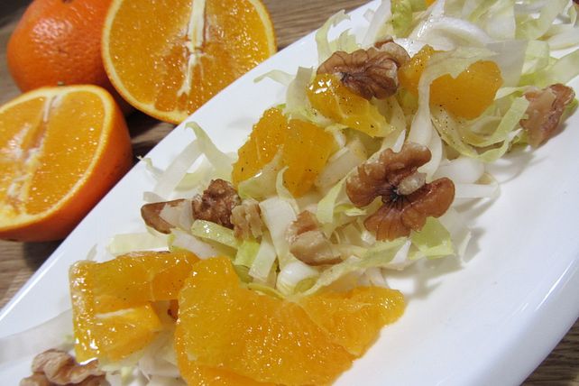 Chicoréesalat mit Orangen von sonnenschweif| Chefkoch