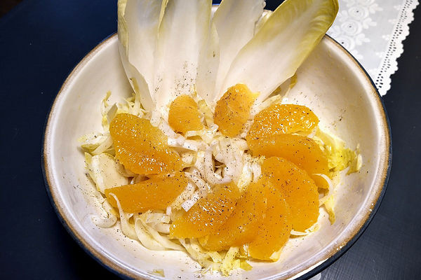 Chicoréesalat mit Orangen von sonnenschweif | Chefkoch