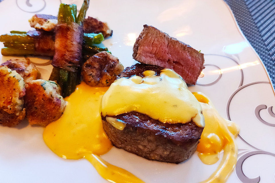 Chateaubriand mit Speckbohnen, Macaire-Kartoffeln und Sauce Béarnaise