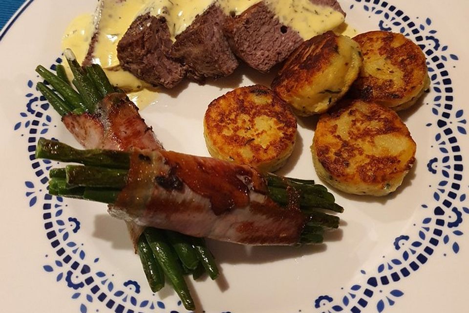 Chateaubriand mit Speckbohnen, Macaire-Kartoffeln und Sauce Béarnaise