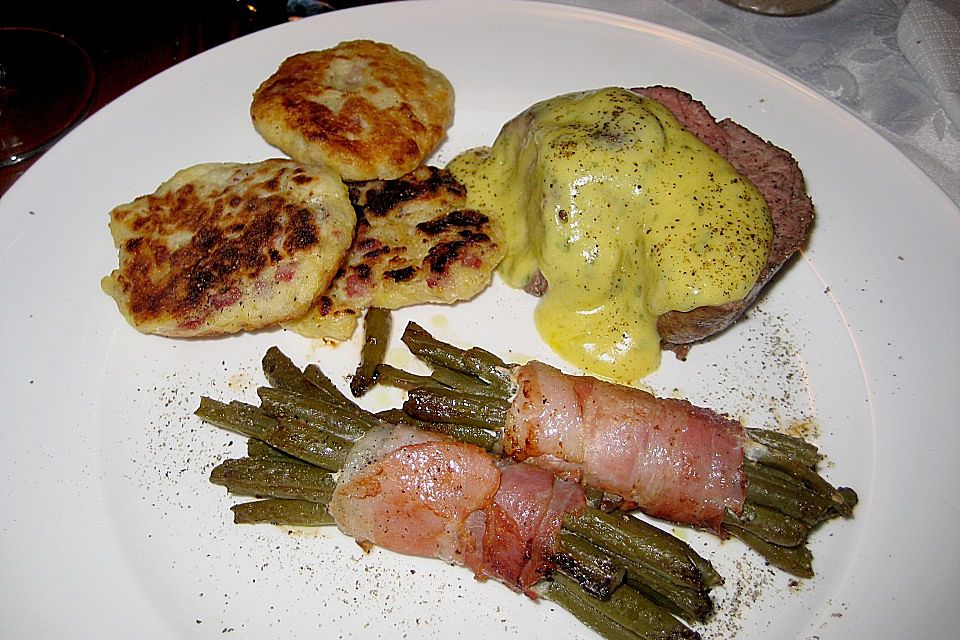 Chateaubriand mit Speckbohnen, Macaire-Kartoffeln und Sauce Béarnaise