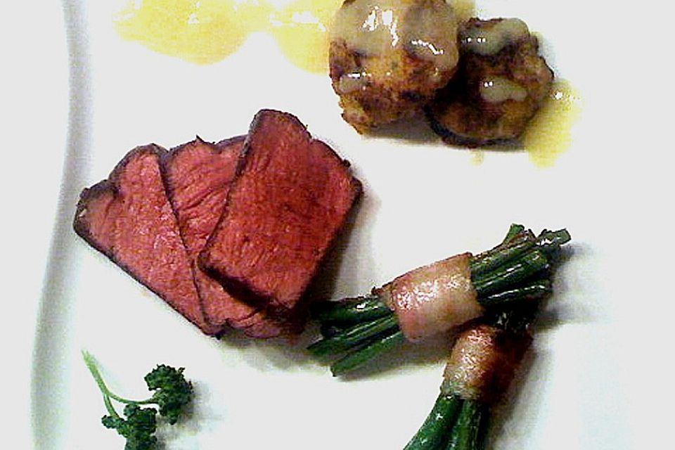 Chateaubriand mit Speckbohnen, Macaire-Kartoffeln und Sauce Béarnaise