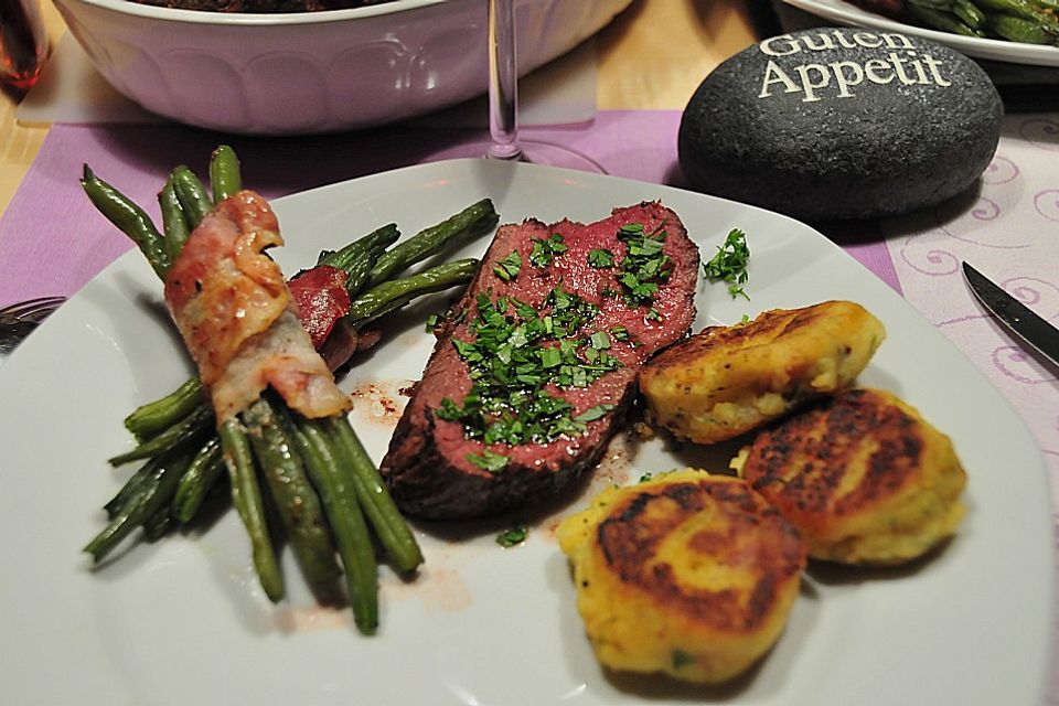 Chateaubriand mit Speckbohnen, Macaire-Kartoffeln und Sauce Béarnaise