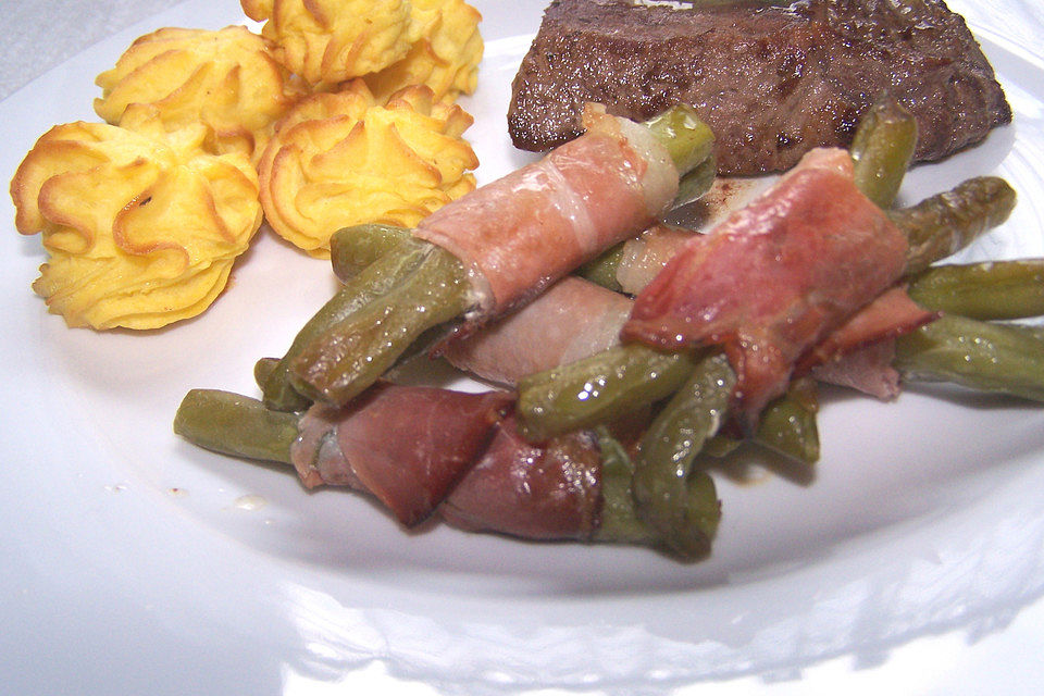 Chateaubriand mit Speckbohnen, Macaire-Kartoffeln und Sauce Béarnaise