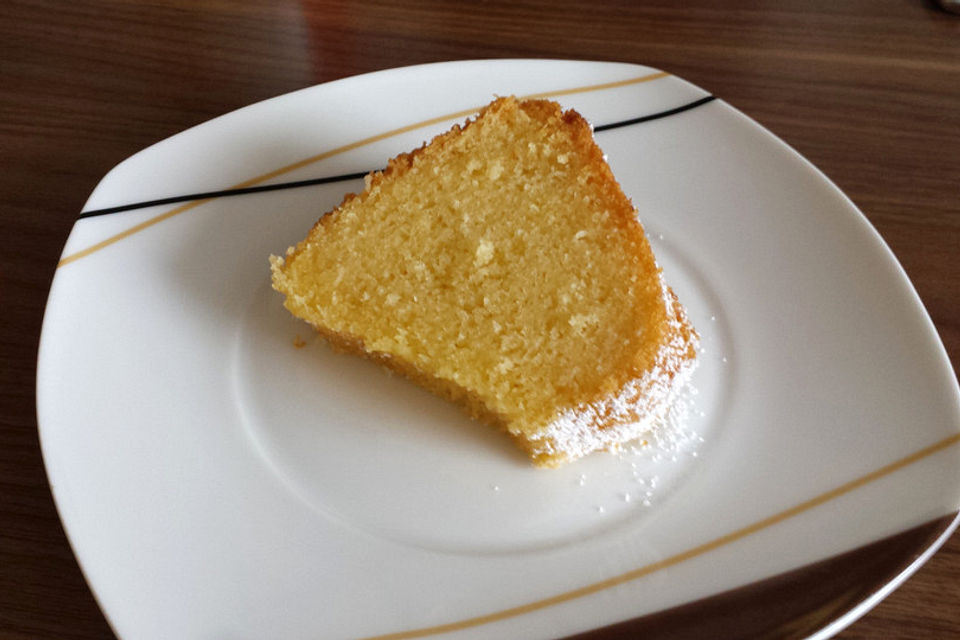 Eierlikör - Kokos - Kuchen Eierlikör - Kokos - Kuchen