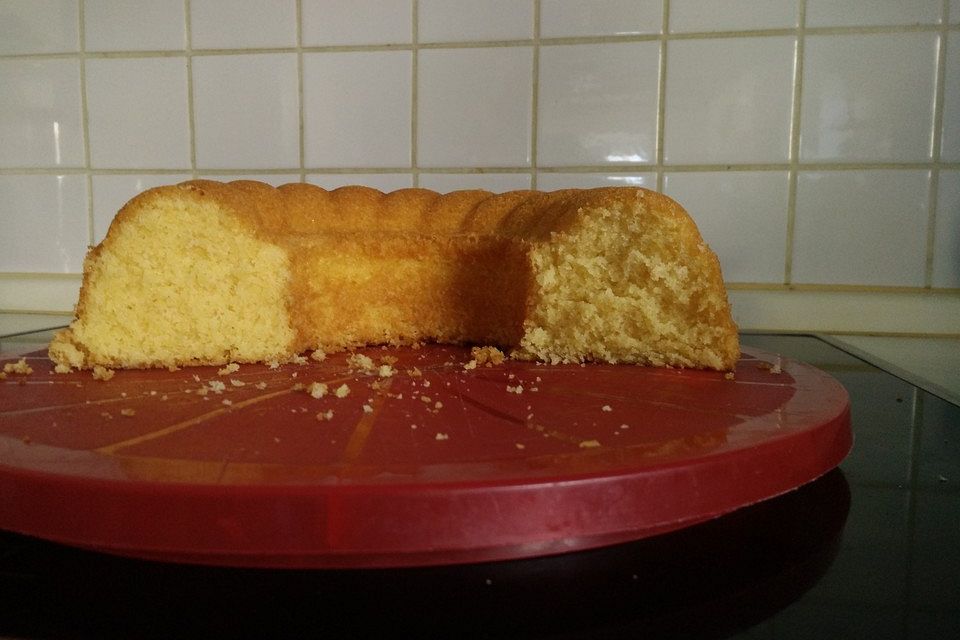 Eierlikör - Kokos - Kuchen Eierlikör - Kokos - Kuchen