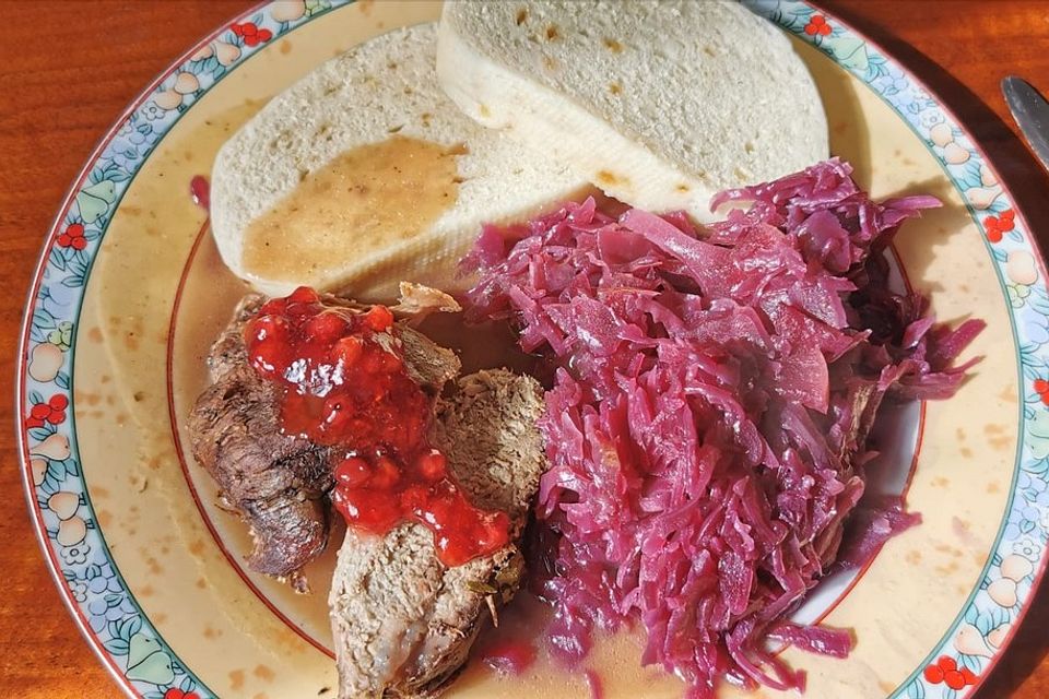 Wildschweinbraten mit Kirschen