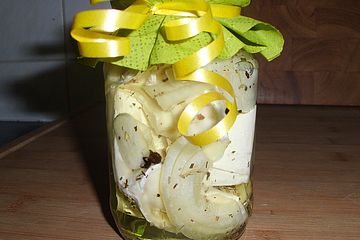 Eingelegter Knoblauch - Camembert