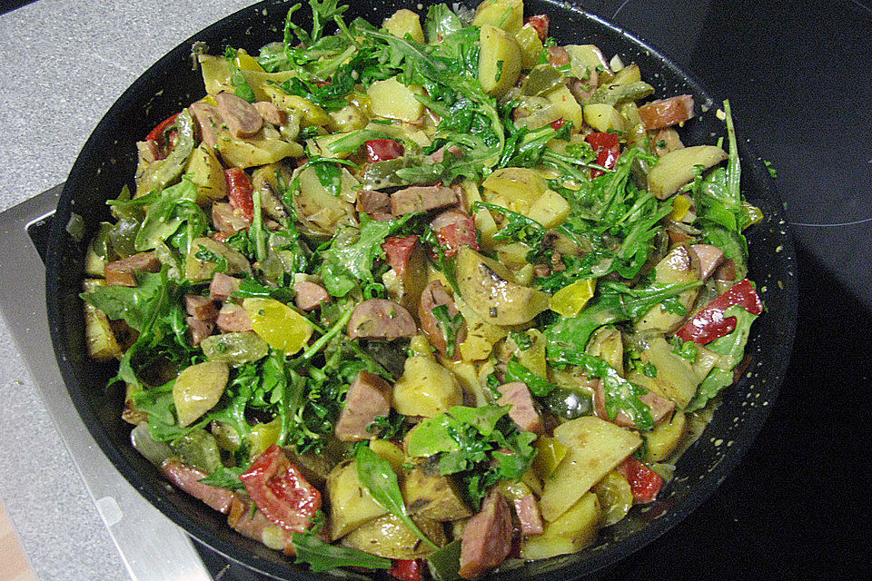 Gnocchi mit Rucola und Cabanossi